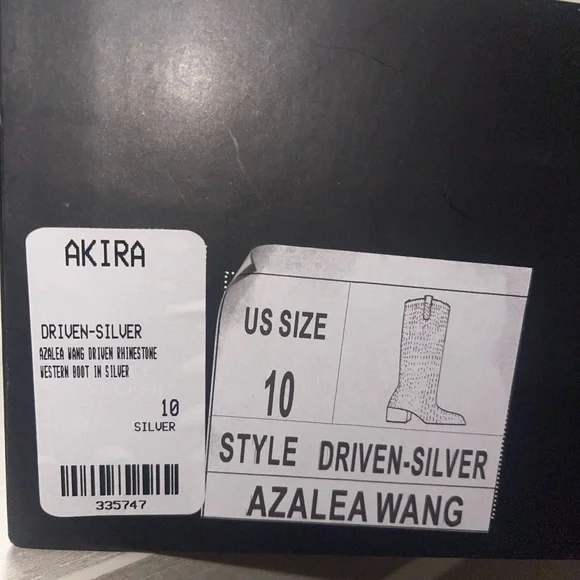 Shimmering Silver Heeled Boots - Picture 4 of 4